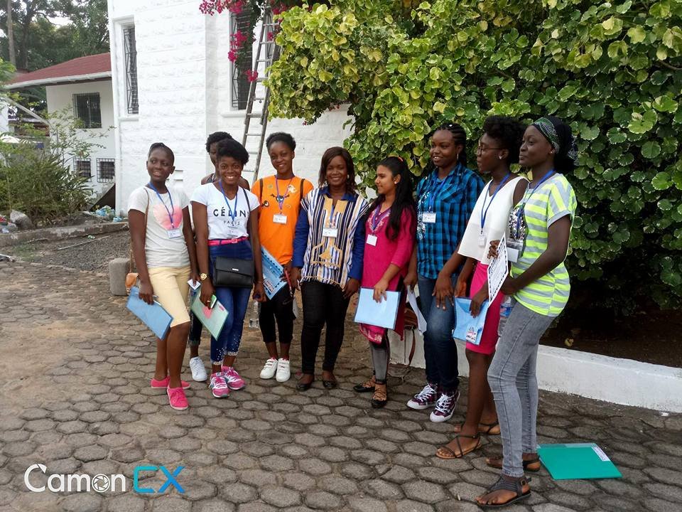 STEM girls at ILab